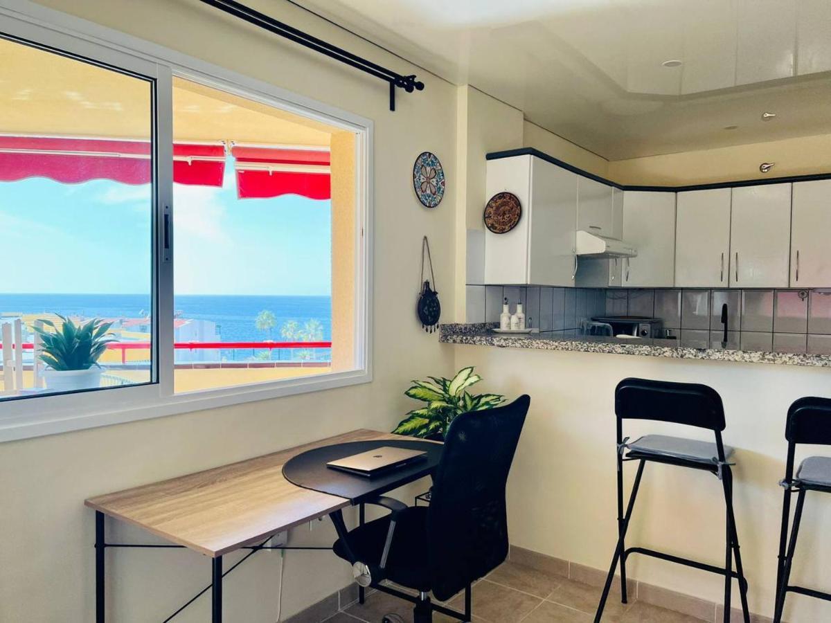 Cozy Beachfront Flat With Pool & Panoramic Sea View Terrace Appartement Puerto de Santiago  Buitenkant foto